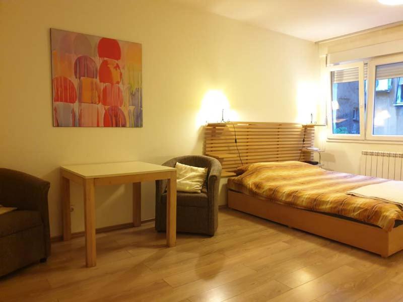 Studio 77 Belgrad Exteriör bild